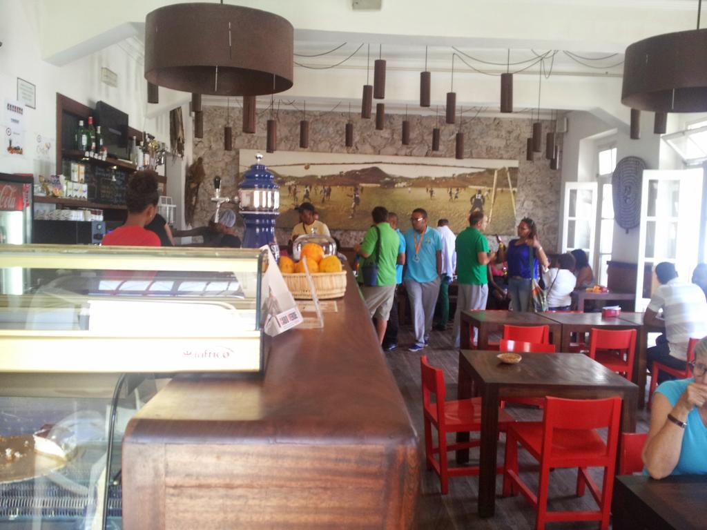 Hotel Casa Café Mindelo Extérieur photo