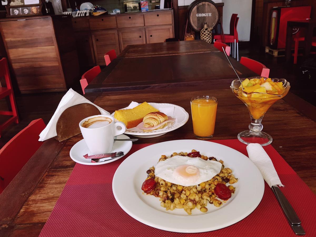 Hotel Casa Café Mindelo Extérieur photo